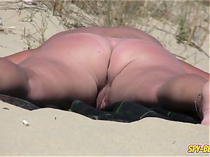 inexperienced nudist voyeur yam-sized milf Close-Up movie